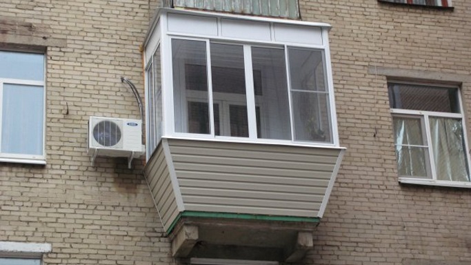 Остекление балконов и лоджий с отделкой