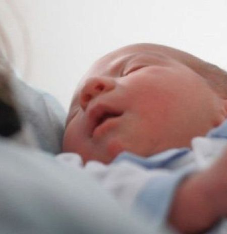 Какие выплаты и подарки получают семьи при рождении ребёнка в Подмосковье