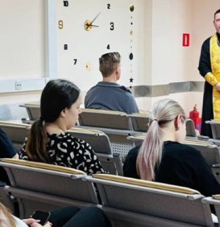 В Пушкинском перинатальном центре отслужили молебен