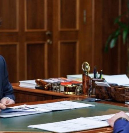 Андрей Воробьев провел рабочую встречу с главой г. о. Пушкинский Максимом Красноцветовым