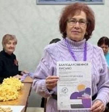 Участницы творческой группы «Серебряная Арт-мастерская» приняли участие в благотворительном проекте